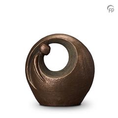 Sierurn GK groot " Eenzaam, maar niet alleen "